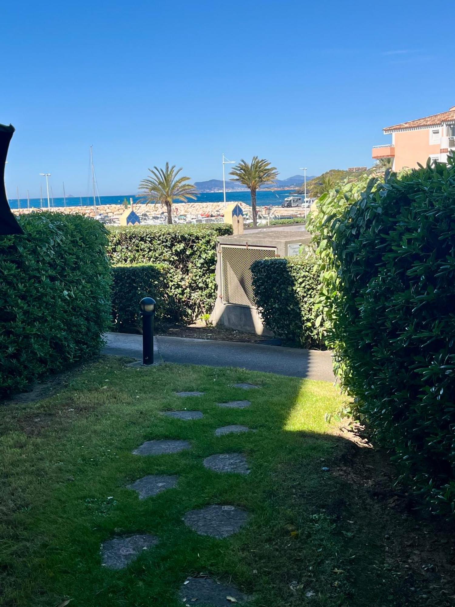 Vue sur la mer, plage à 50m Six-Fours-les-Plages Eksteriør bilde